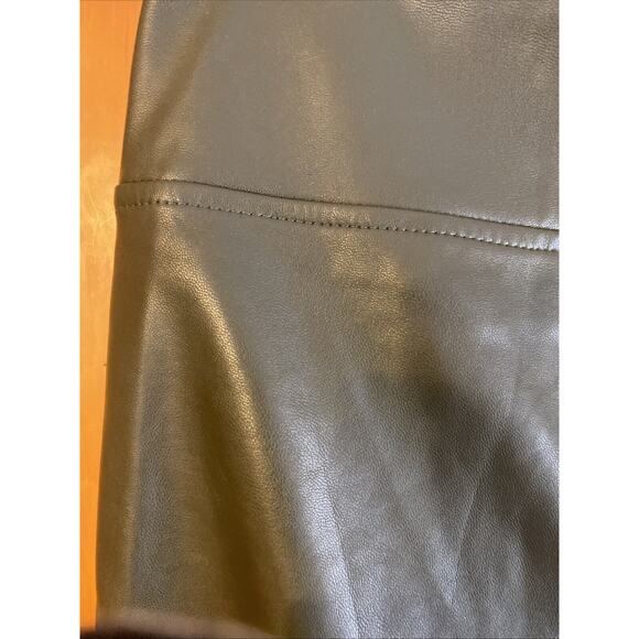 Studio | Badgley Mischka |Olive Green Polyurethane Pull On Stretch Pants - Small - Picture 7 of 12